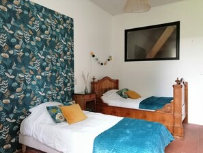6 makuuhuonetta, silitysrauta/-lauta, vauvan matkasänky, ilmainen Wi-Fi
