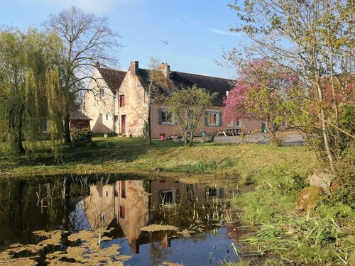 Gîte in Sarthe, 6 rooms12 pers. "Les Vernets", calm and country (35' to Le Mans)