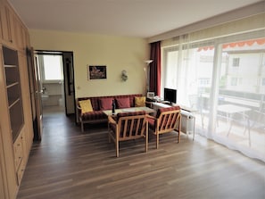 Apartment (Typ3) | Individually decorated, individually furnished, free WiFi, bed sheets - Haus am Freizeitpark (Bad Fuessing)