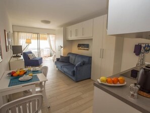 Télévision à écran plat