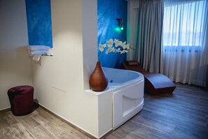 埃及棉床单、高档床上用品、羽绒被、客房内保险箱