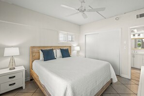 2 عدّة غرف نوم ومكواة/لوح كي وواي فاي وملاءات أسرّة