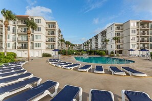 Pool - 3 Bedroom Condo @ Beach Club (St Simons Island)