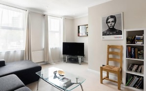 Interior detail - Central Apartment with Wifi (London)