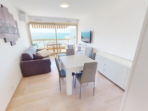 Flat-screen TV - Beautiful 2P with terrace, air conditioning and sea view in Menton (Menton)