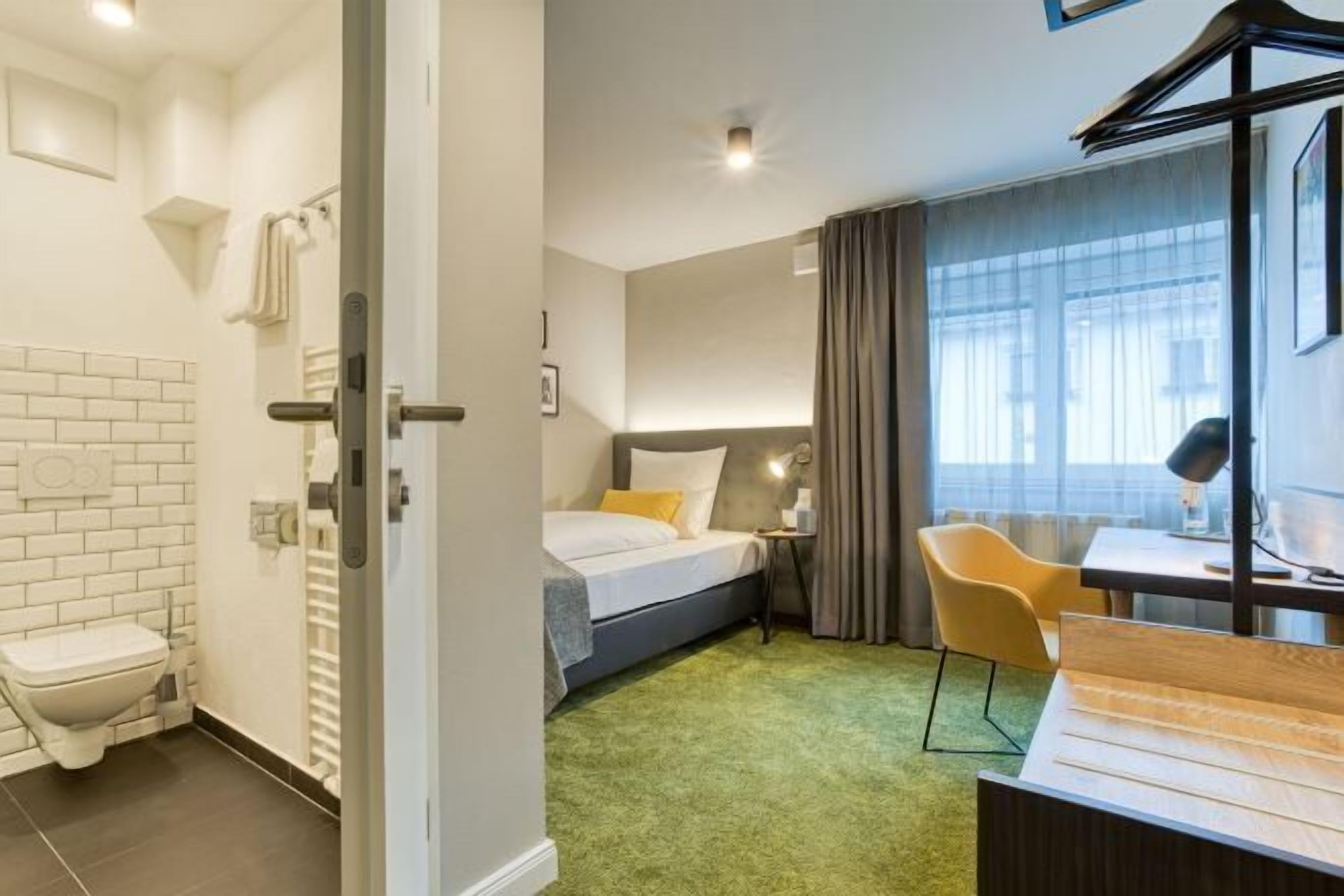 Coffres-forts dans les chambres, bureau