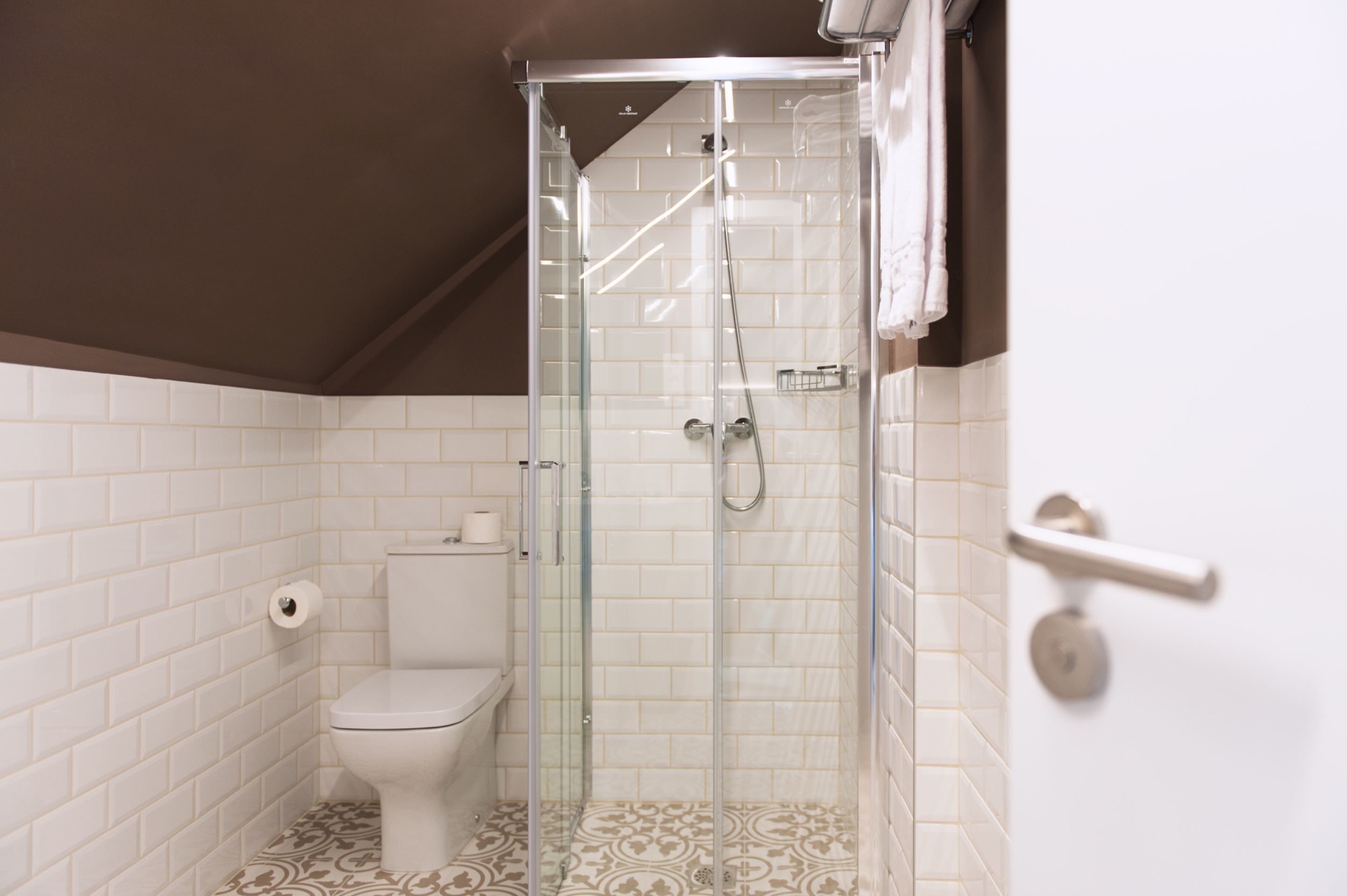 economy double room, 1 double bed | bathroom | shower, free toiletries, towels