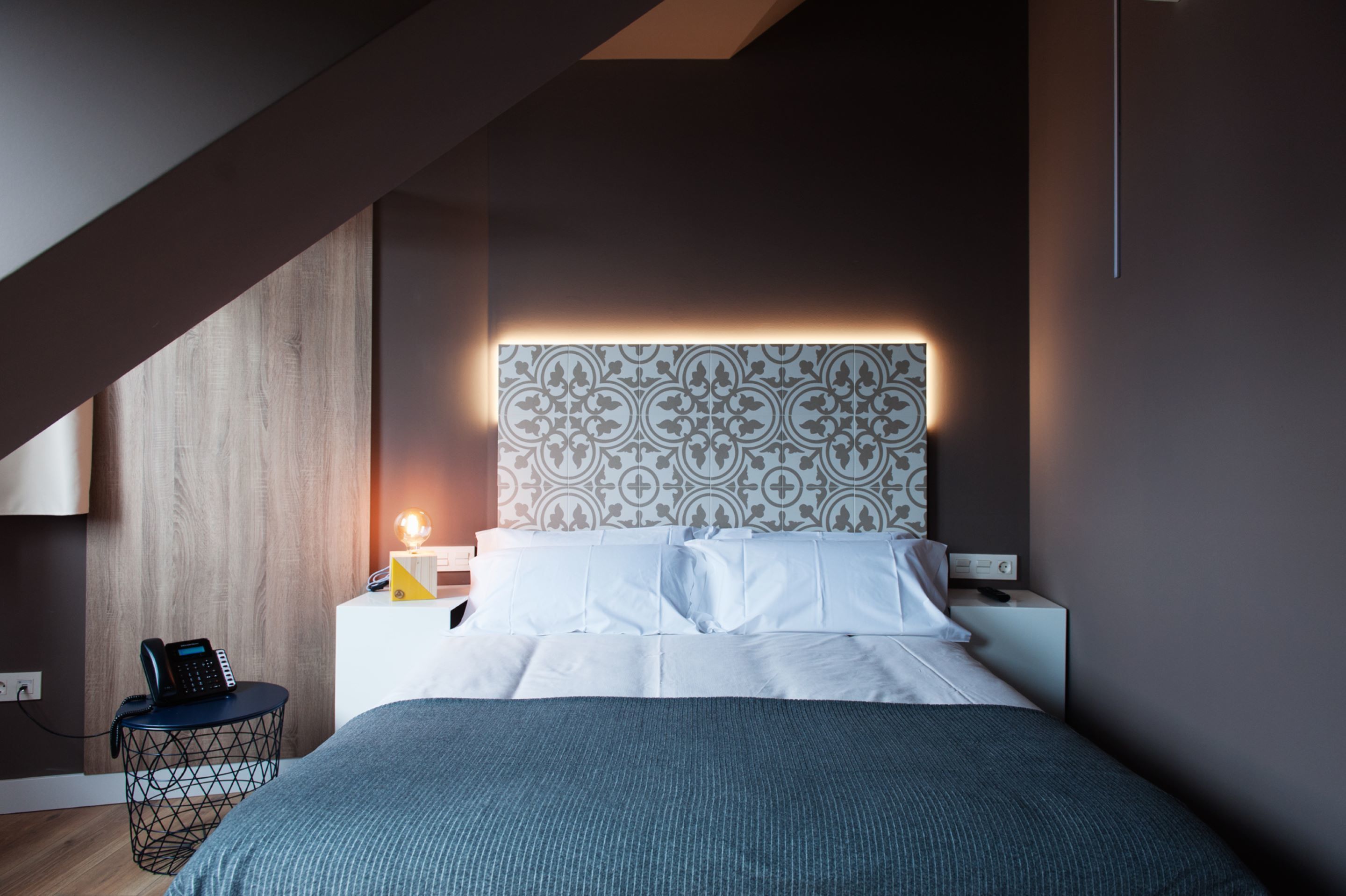 economy double room, 1 double bed | 1 bedroom, in-room safe, free wifi, bed sheets