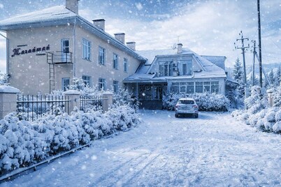Tagaytay Karakol Hotel