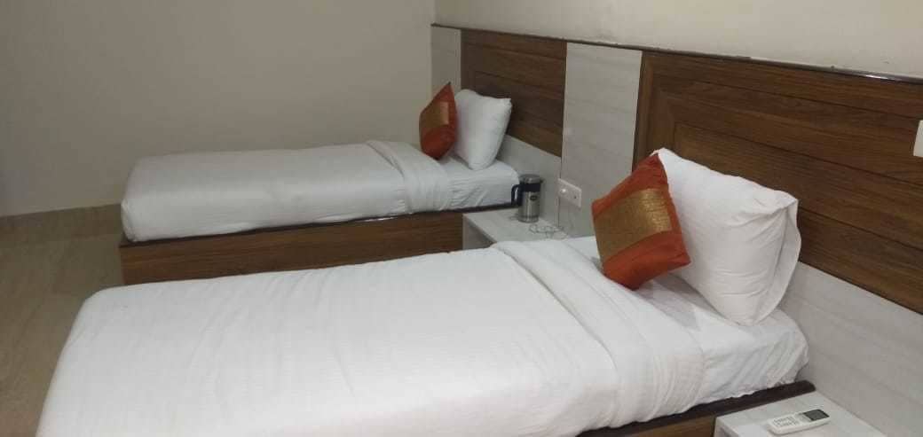 Rollaway beds, free WiFi