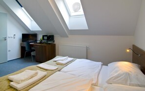 1 bedroom, minibar, in-room safe, desk