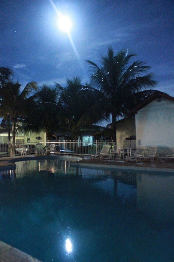 Outdoor pool, pool loungers