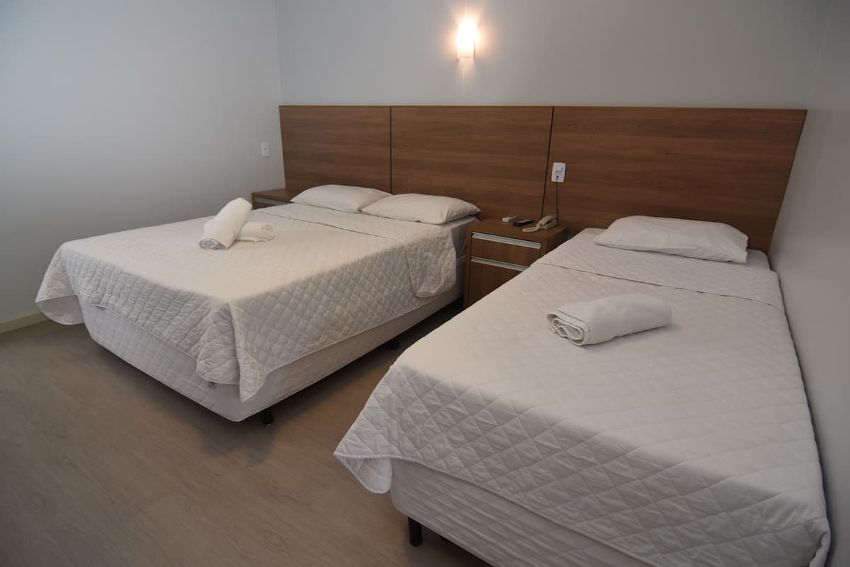 1 bedroom, minibar, desk, laptop workspace