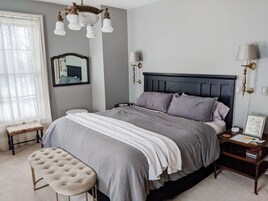 Quarto superluxo, 1 cama King, banheira de hidromassagem | Individualmente decorados, individualmente mobiliados, Wi-Fi de cortesia