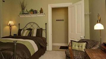 컴포트룸, 퀸사이즈침대 1개 | 각각 다른 스타일의 인테리어, 각각 다르게 가구 비치, 무료 WiFi