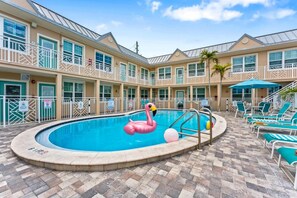 A heated pool - 🌴 Tranquil Coastal Escape @ Clearwater Beach Suites | Steps to Sand • Heated Pool ➠ CBS 203 (Clearwater)