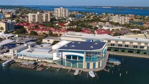 Exterior - 🌴 Tranquil Coastal Escape @ Clearwater Beach Suites | Steps to Sand • Heated Pool ➠ CBS 203 (Clearwater)