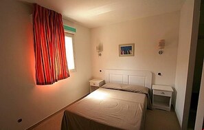 2 bedrooms, free Internet