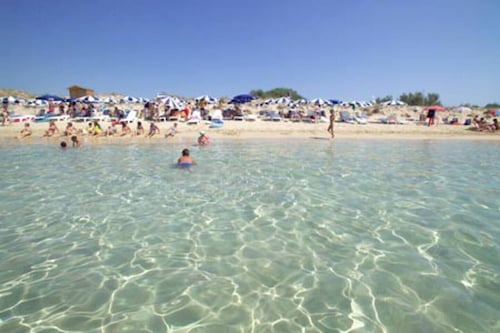 house in Salento, 3 km from the sea and 10km from SMdi Leuca ranging up to 14 p. bed