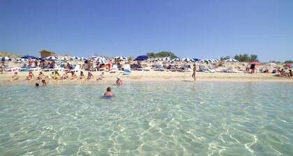 house in Salento, 3 km from the sea and 10km from SMdi Leuca ranging up to 14 p. bed