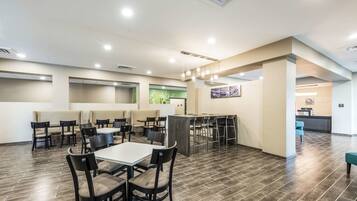 Colazione completa inclusa, servita tutte le mattine