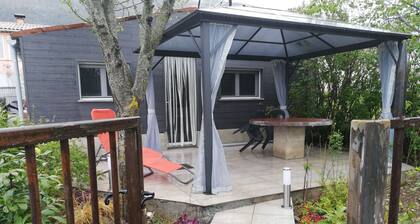 between sea and mountain