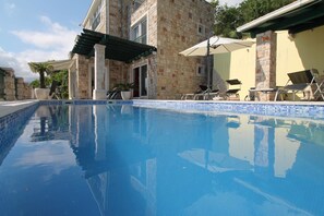 Piscina all'aperto