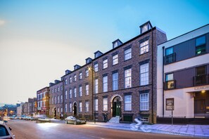 Front of property - Mrs Blodget's (Liverpool)