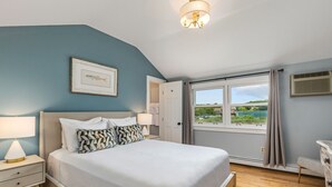 Marshall Point 46  | Premium bedding, iron/ironing board (on request), WiFi (free) - Mabel's House (Kennebunkport)