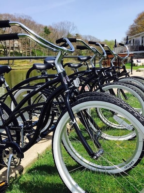 Bicycling - Mabel's House (Kennebunkport)