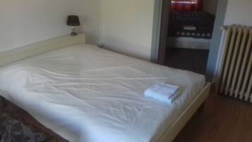 Standaard tweepersoonskamer, 2 tweepersoonsbedden, kamers met tussendeur | Individueel gedecoreerd, individueel gemeubileerd, babybedden (toeslag)