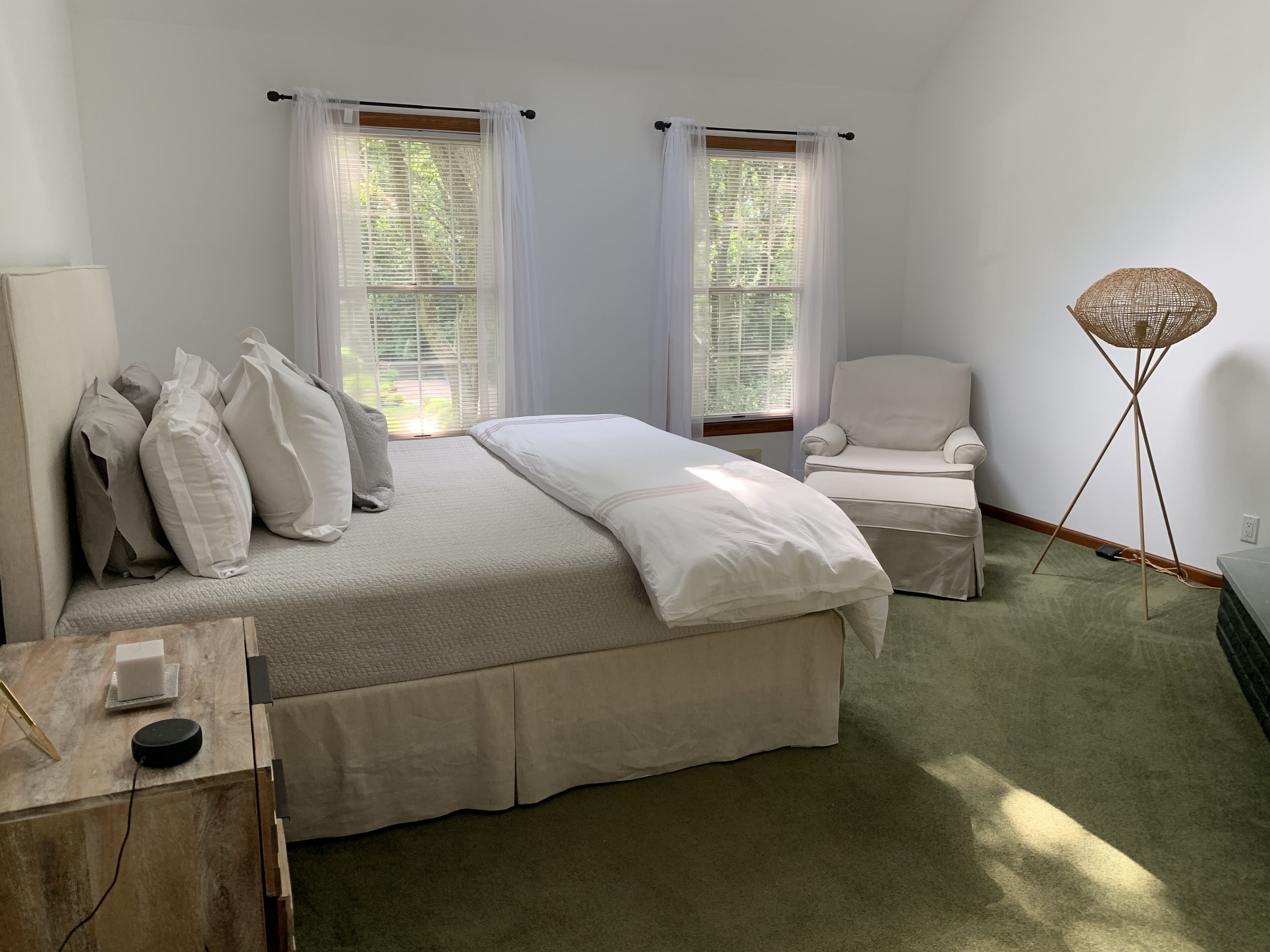 4 bedrooms, desk, iron/ironing board, WiFi