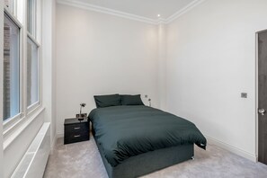 Apartamento, 1 quarto | Individualmente decorados, individualmente mobiliados, escrivaninha