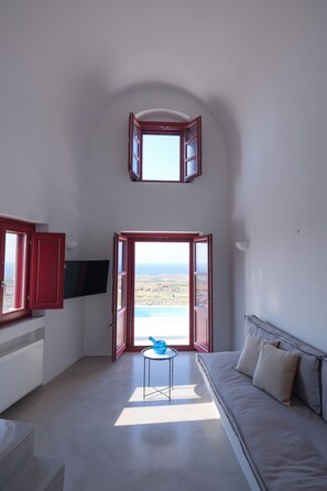 Deluxe Suite One Bedroom Sea View with Plunge Pool | Living room