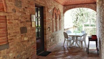 Superior Apartment, 1 Bedroom (108) | Terrace/patio