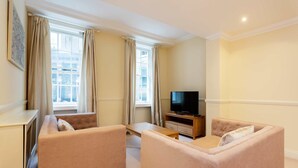 Unclassified image, 5 of 16, button - OYO Home St Pauls 2 Bedrooms (London)