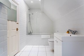 Apartment, 2 Bedrooms | Bathroom