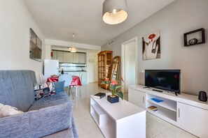 TV - ZAFIRO 28B - Front line apartment with sea views and direct access to the beach (Calpe)