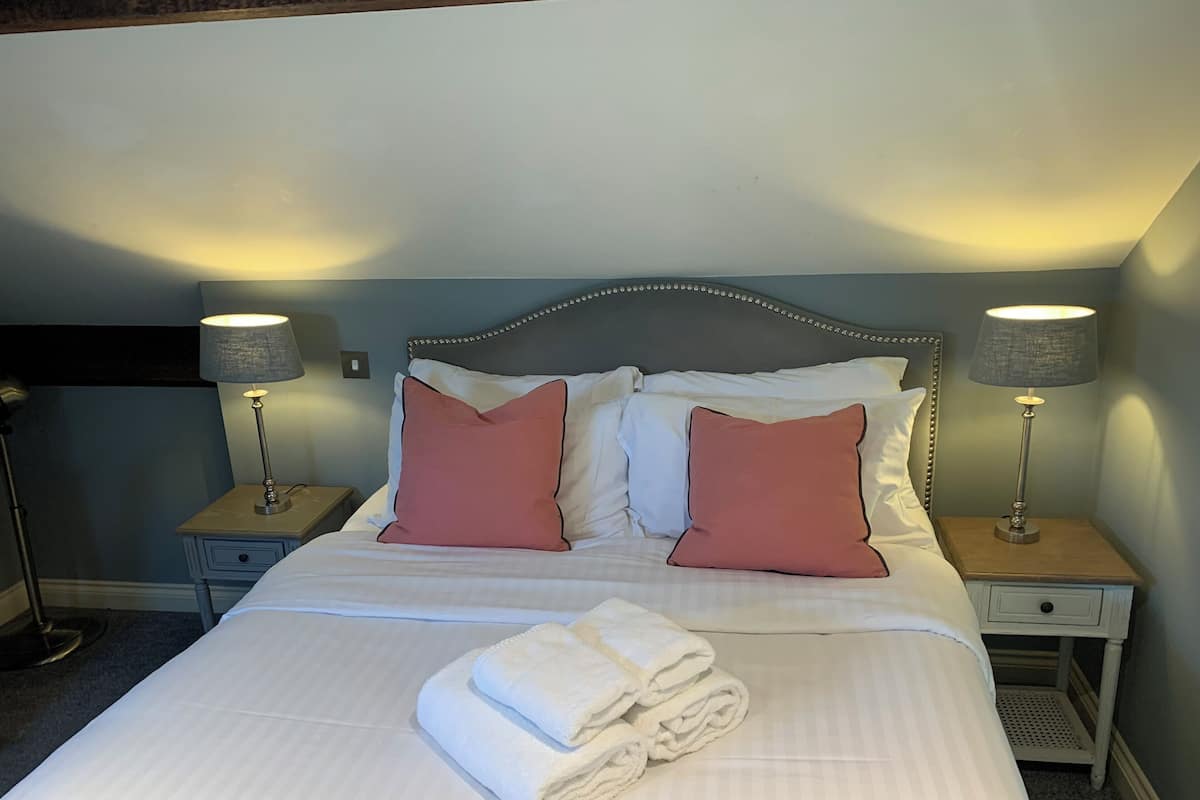 Deluxe Double or Family Room | Desk, blackout curtains, soundproofing, iron/ironing board