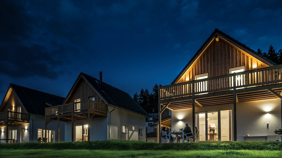 Lakeside Village Větrník