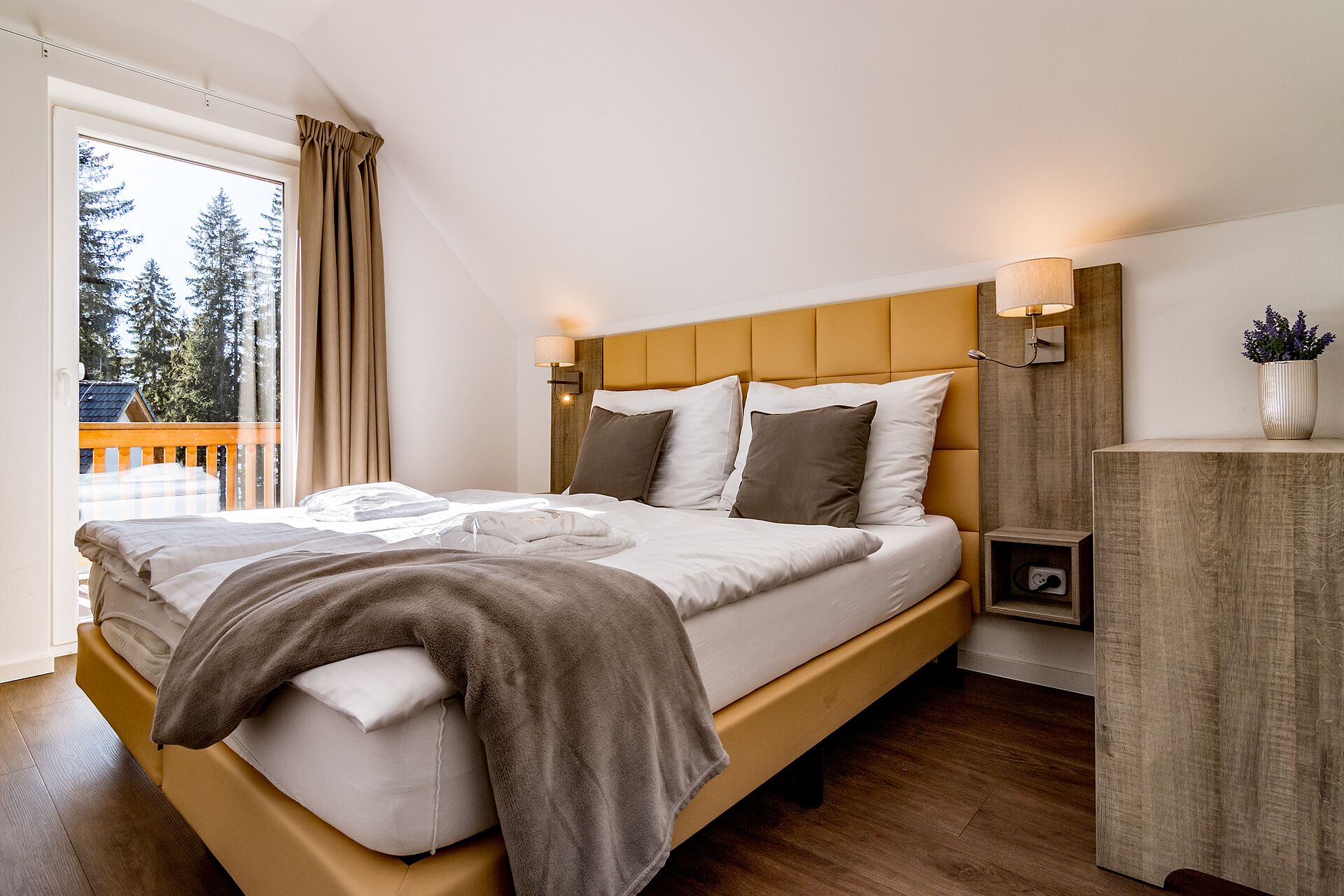 Design House, 4 Bedrooms (HOUSE 29) | Blackout drapes, free WiFi, bed sheets