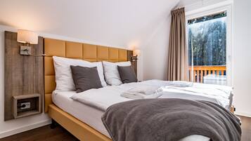 Design House, 4 Bedrooms (HOUSE 29) | 1 bedroom, blackout curtains, free WiFi, bed sheets