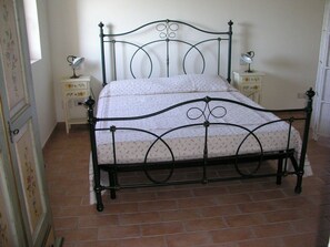 Studio | Free cots/infant beds, bed sheets - I Tre Filari (Recanati)