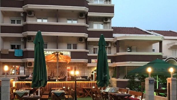 Front of property - Hotel Mena (Budva)