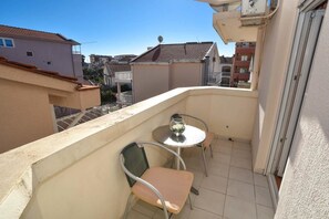 Standard Double Room, 1 King Bed, Garden View | Balcony - Hotel Mena (Budva)