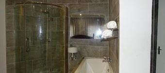 Goora-Motho Guest House