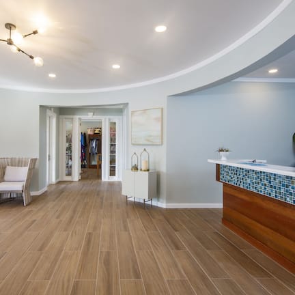 Couples treatment rooms, sauna, body treatments, aromatherapy