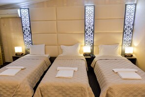 Comfort Triple Room | Minibar, in-room safe, free WiFi - Old Town (Kutaisi)