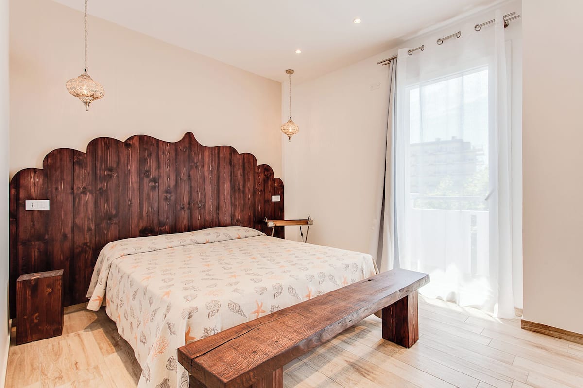 In-room safe, individually decorated, individually furnished, desk