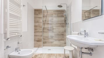 Kamar Double Klasik | Brankas dan didekorasi berbeda-beda